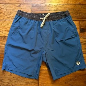 Vuori Kore Short Indigo w/liner - XL, 7.5” inseam